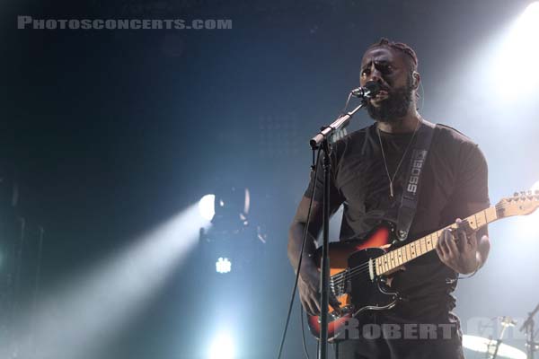 BLOC PARTY - 2016-06-24 - PARIS - Hippodrome de Longchamp - Dome - Rowland Kelechukwu Okereke